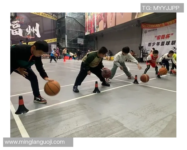 成都篮球队技术揭秘:从战术到训练全方位解析篮球巨献的背后故事 成都篮球队技术揭秘:从战术到训练全方位解析篮球巨献的背后故事